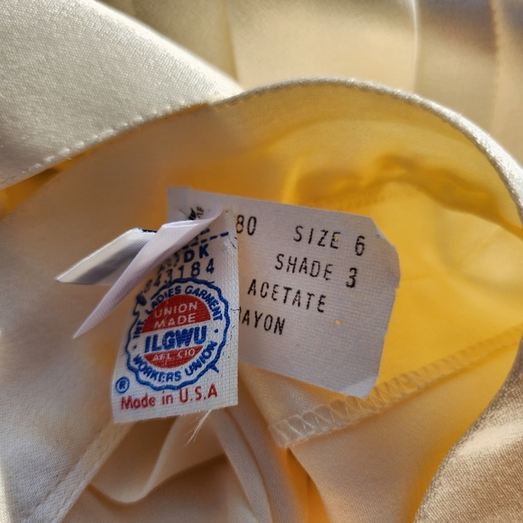 Vintage Albert & Nipon Blouse.Shiny Champagne Long-Sleeve sz 6 - Picture 8 of 8